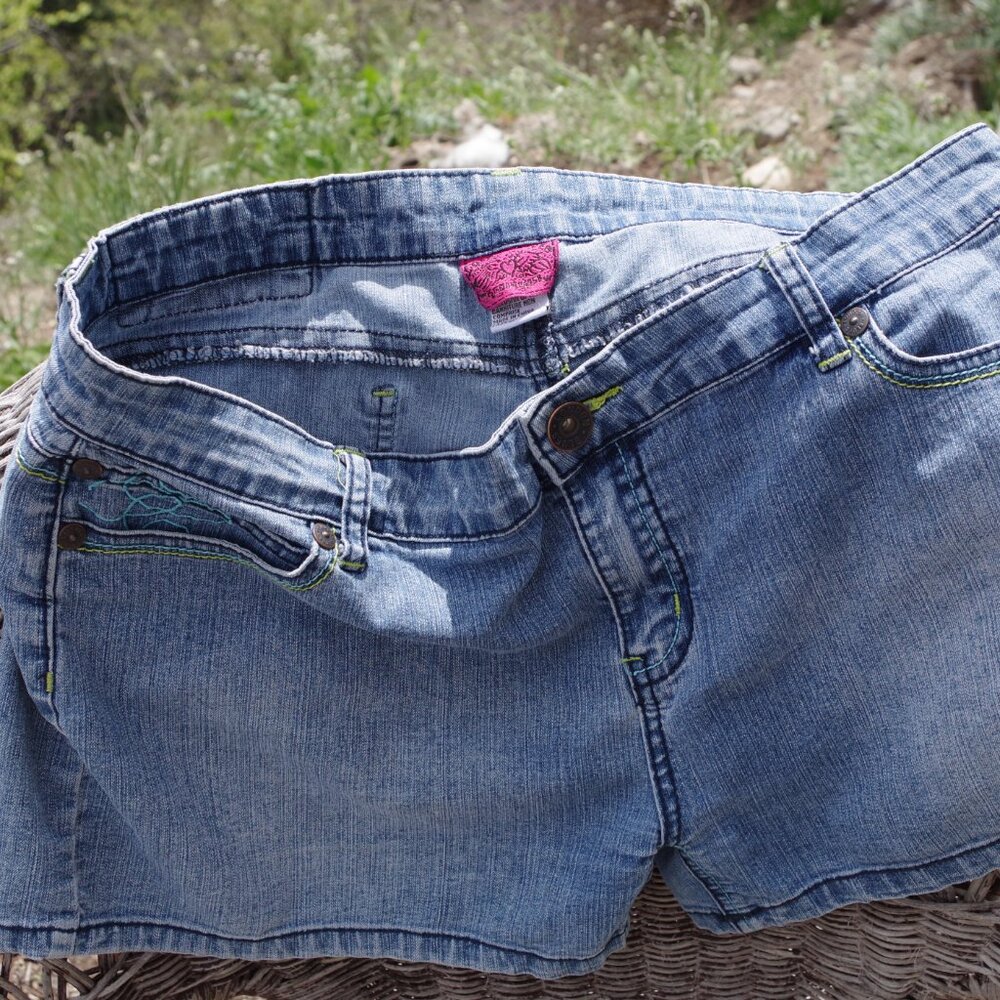 Y2K London Blue Short Jean Shorts Size 36 Waist Large